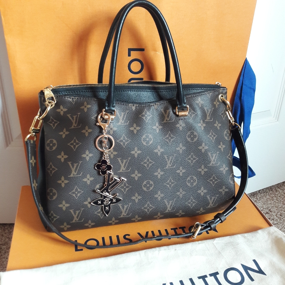 TRADED โค๏ธ Louis Vuitton Pallas MM Noir Calfskin - Picture 5 of 16